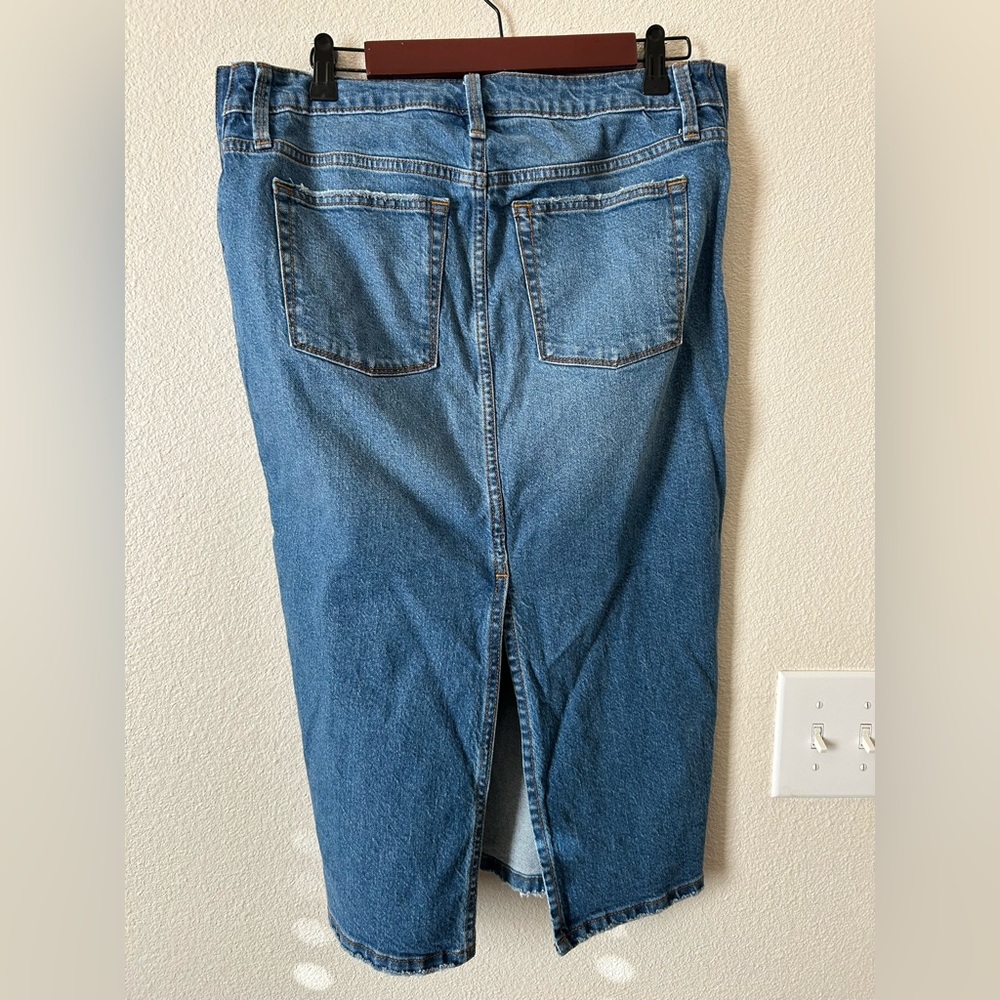 Isabel Maternity by Ingrid & Isabel Blue Denim Pencil Skirt - Picture 3 of 3